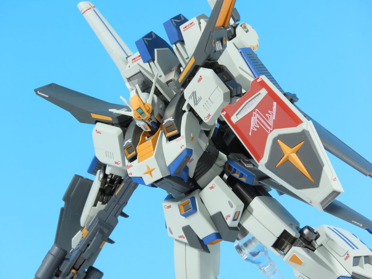 激レア ガンダム ZZ エルピー・プル メタルバッジ プレート