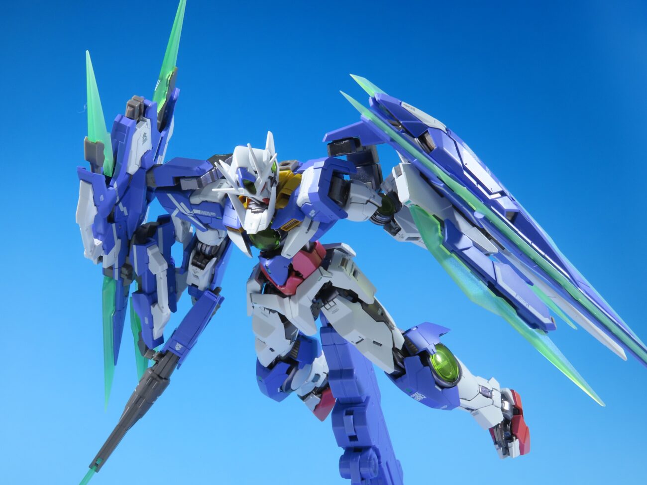 新品未開封　ガンダム　ダブルオークアンタフルセイバー　メタルビルド 抽選販売「METAL BUILD ダブルオークアンタ フルセイバー」の